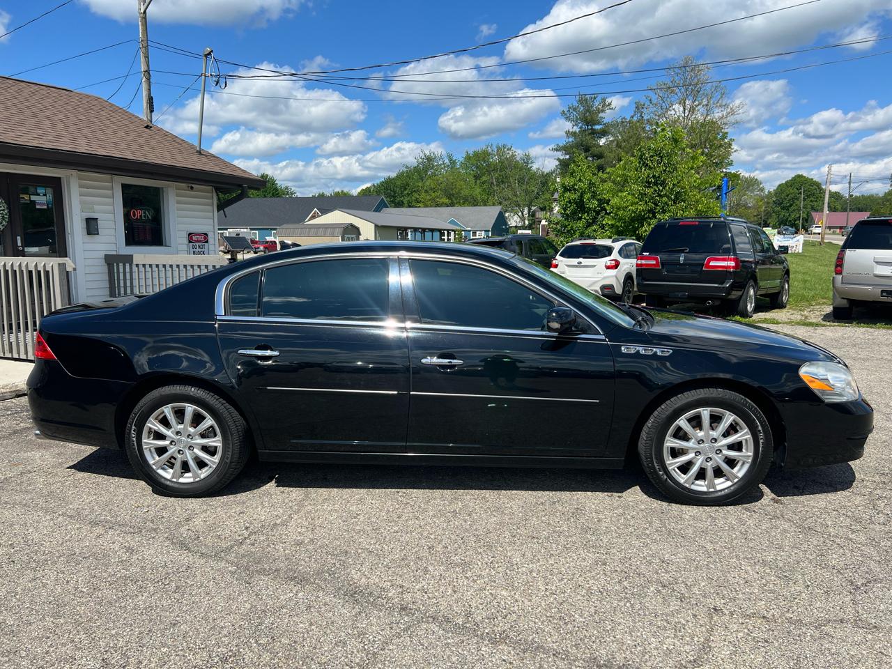 Buick Lucerne CX 2011