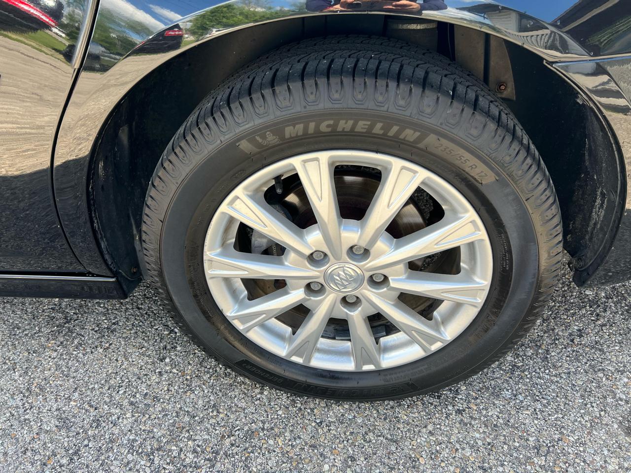 Buick Lucerne CX 2011