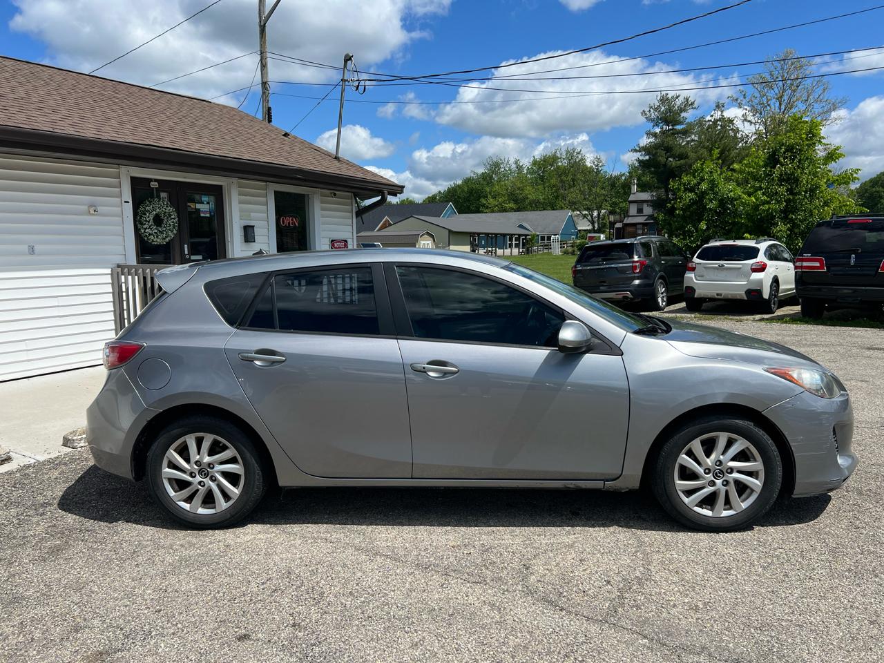 Mazda MAZDA3 i Touring AT 5-Door 2013
