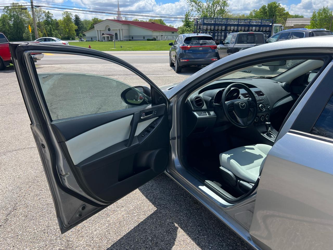 Mazda MAZDA3 i Touring AT 5-Door 2013