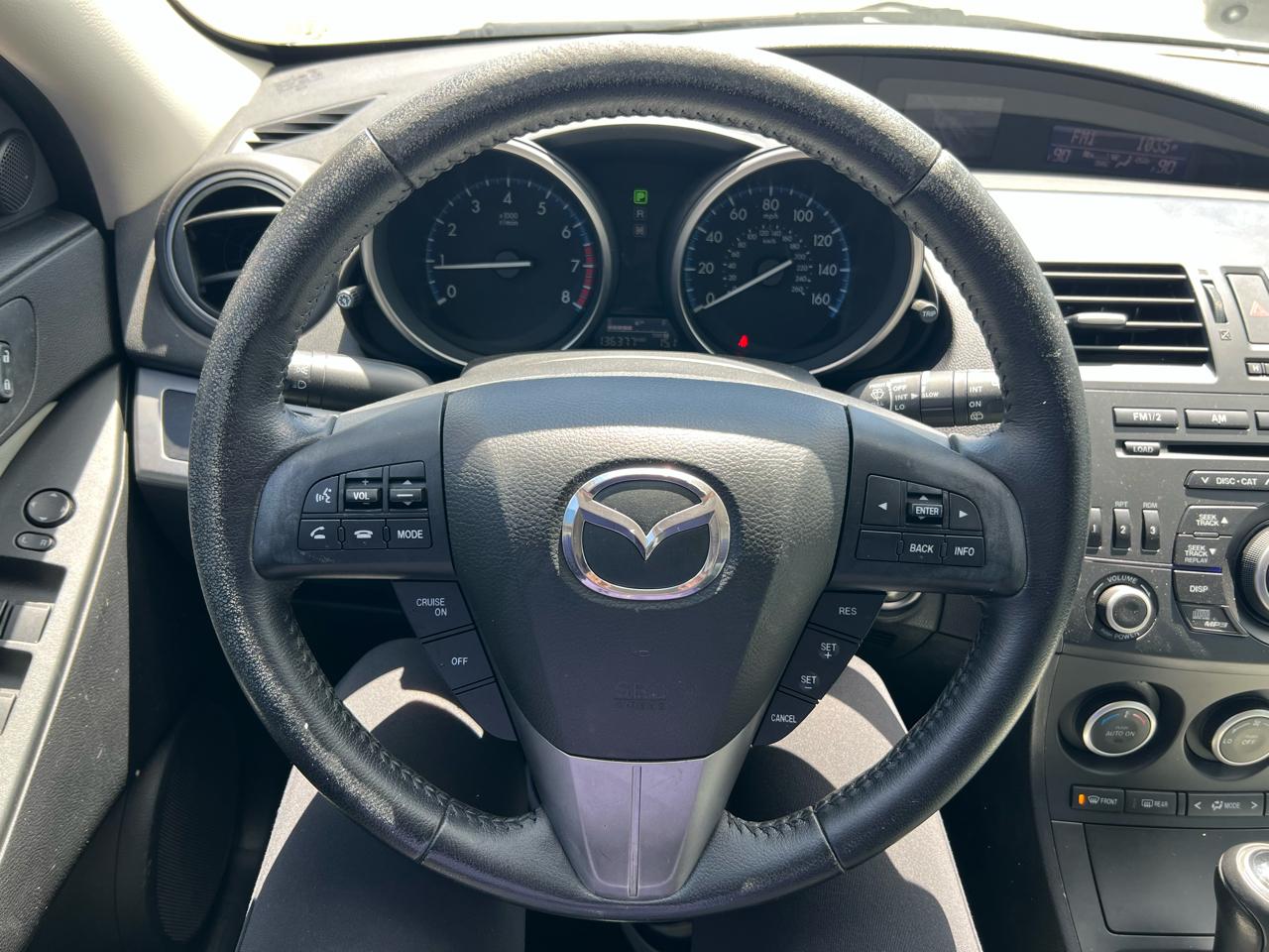 Mazda MAZDA3 i Touring AT 5-Door 2013