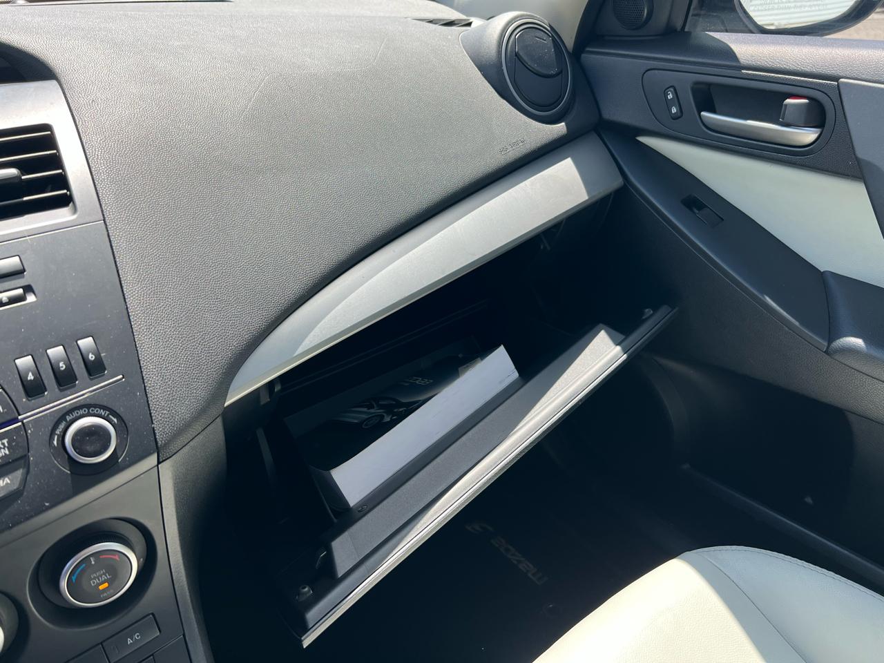 Mazda MAZDA3 i Touring AT 5-Door 2013