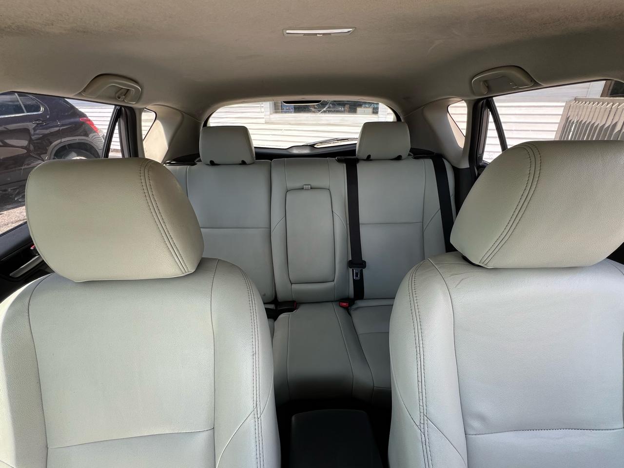 Mazda MAZDA3 i Touring AT 5-Door 2013