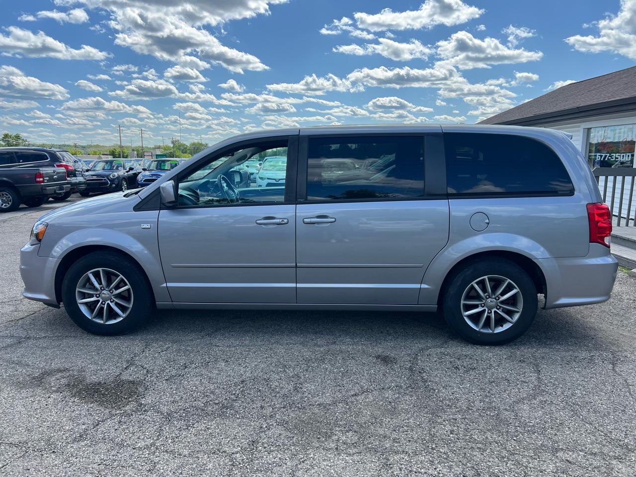 Dodge Grand Caravan SE 2014