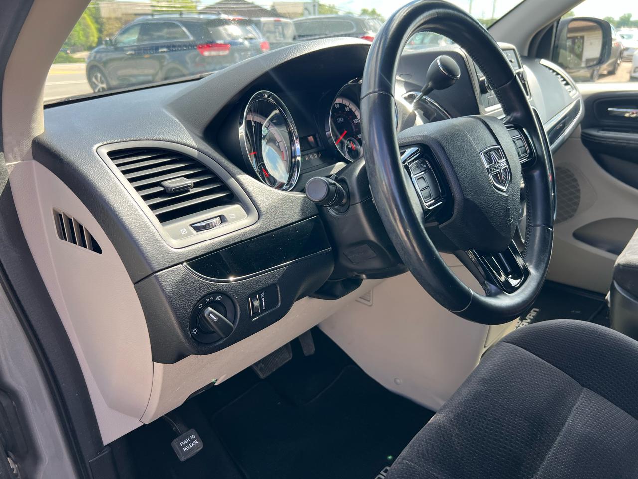 Dodge Grand Caravan SE 2014