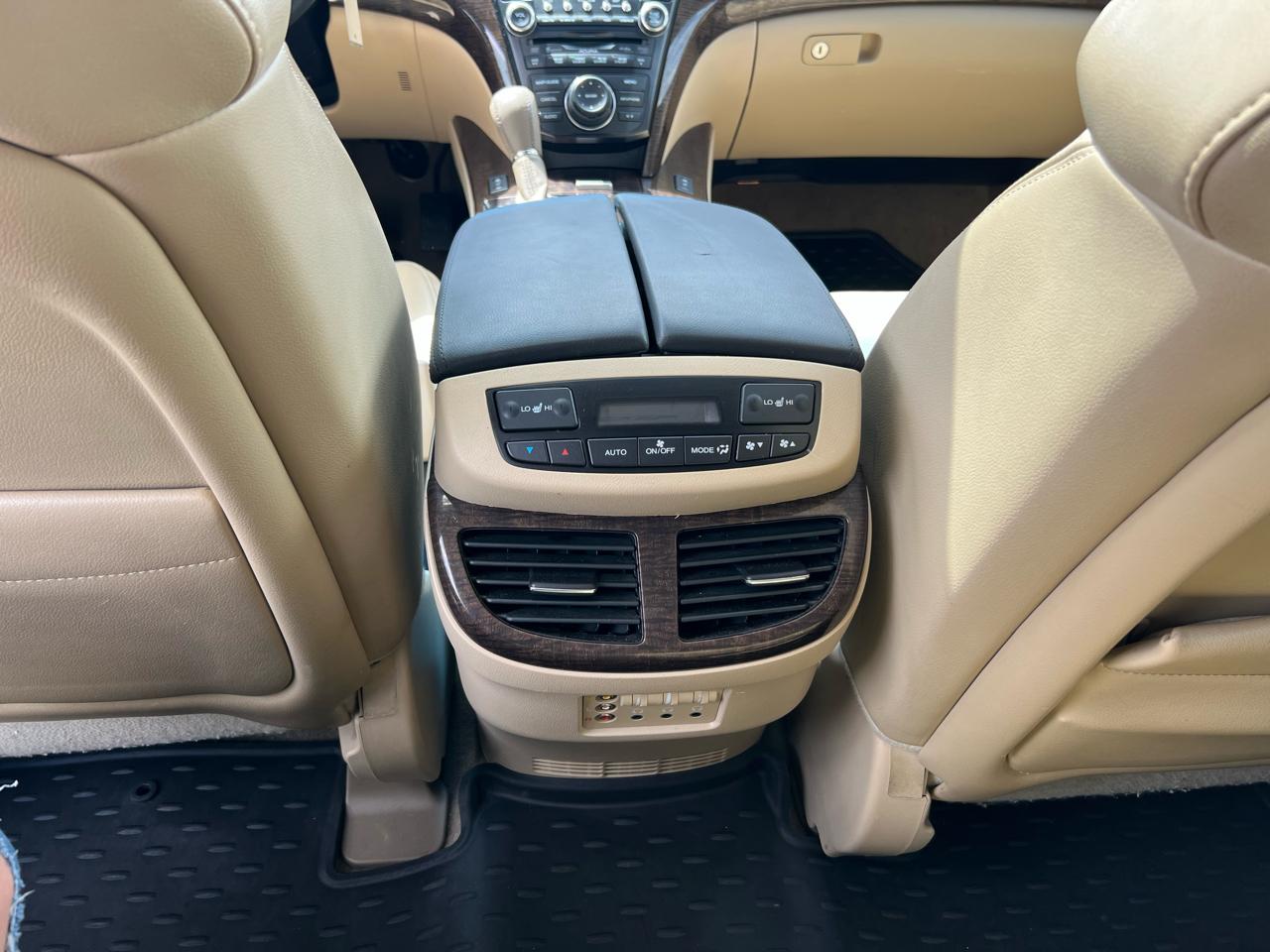 Acura MDX 6-Spd AT w/Tech and Entertainment Package 2012