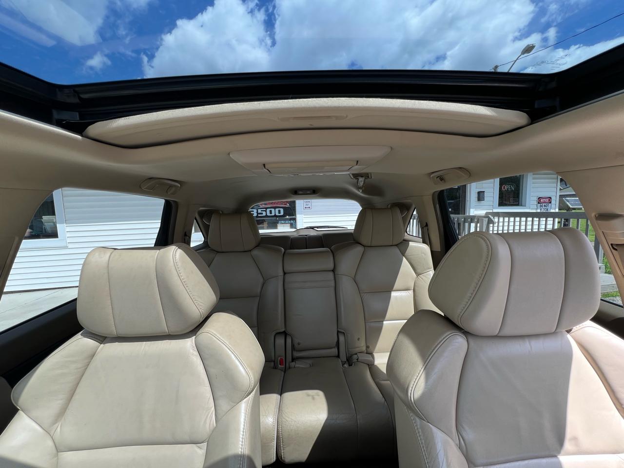 Acura MDX 6-Spd AT w/Tech and Entertainment Package 2012