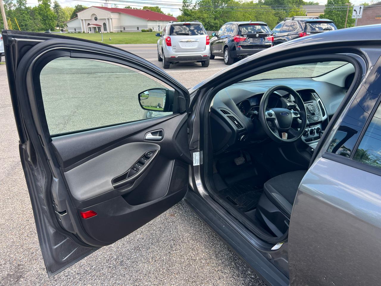 Ford Focus SE Hatch 2014