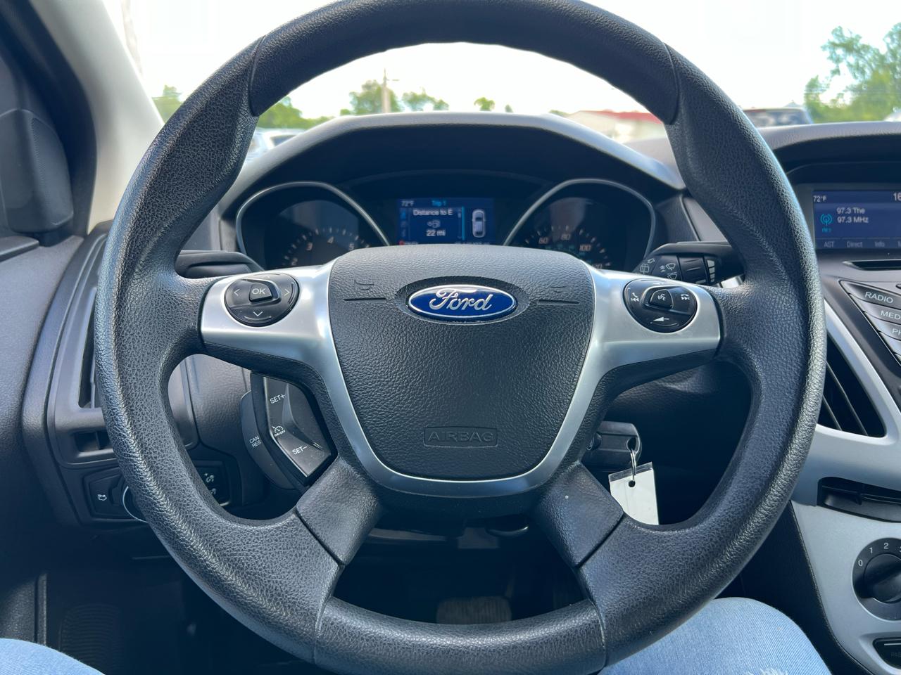 Ford Focus SE Hatch 2014