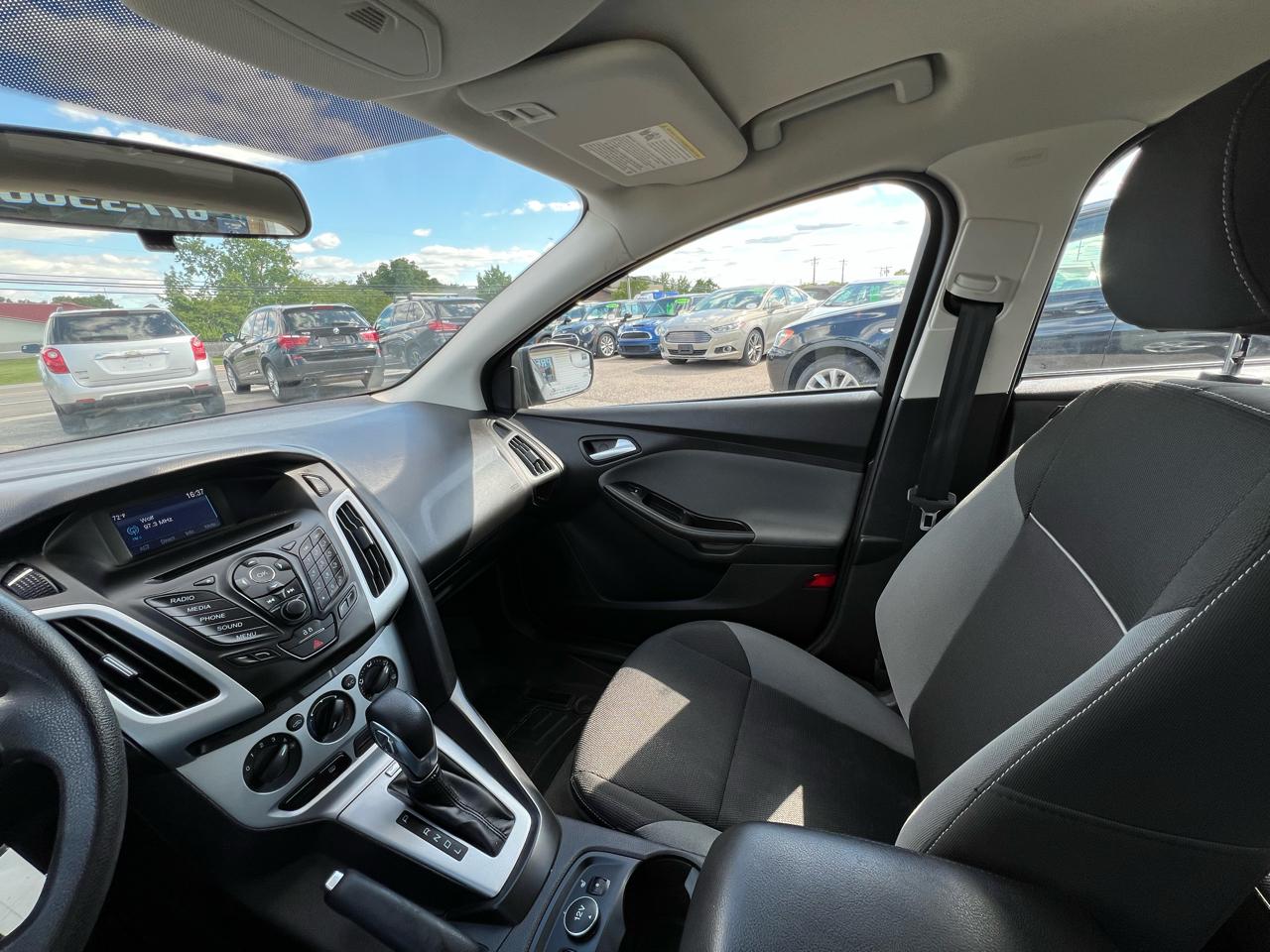 Ford Focus SE Hatch 2014