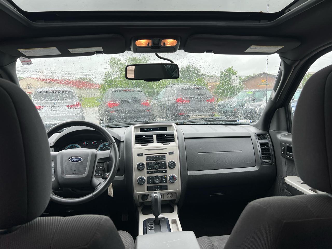 Ford Escape XLT FWD 2010