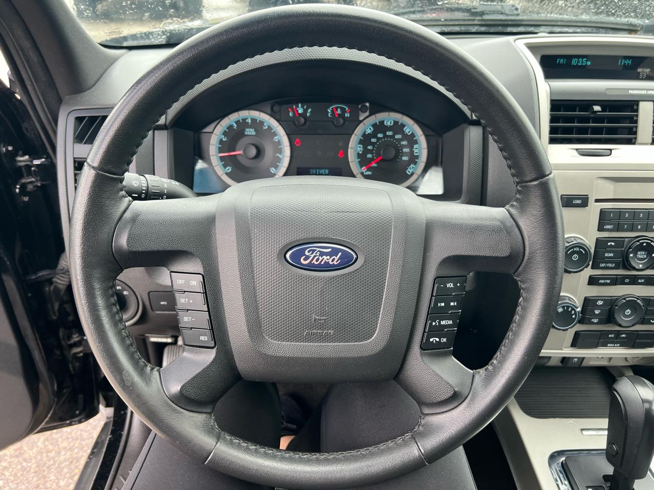 Ford Escape XLT FWD 2010