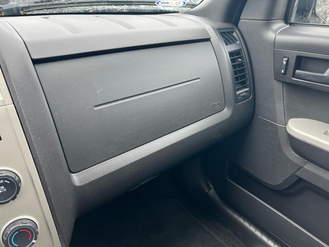 Ford Escape XLT FWD 2010