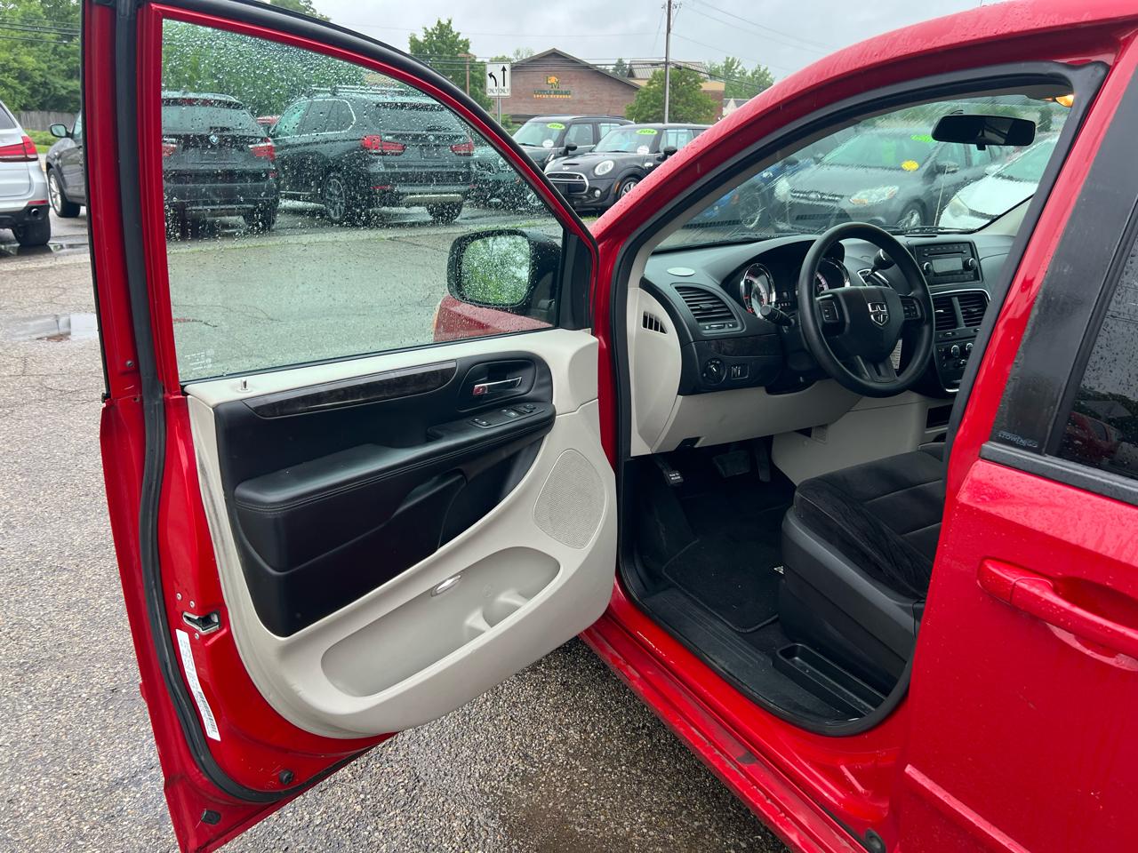 Dodge Grand Caravan SE 2013