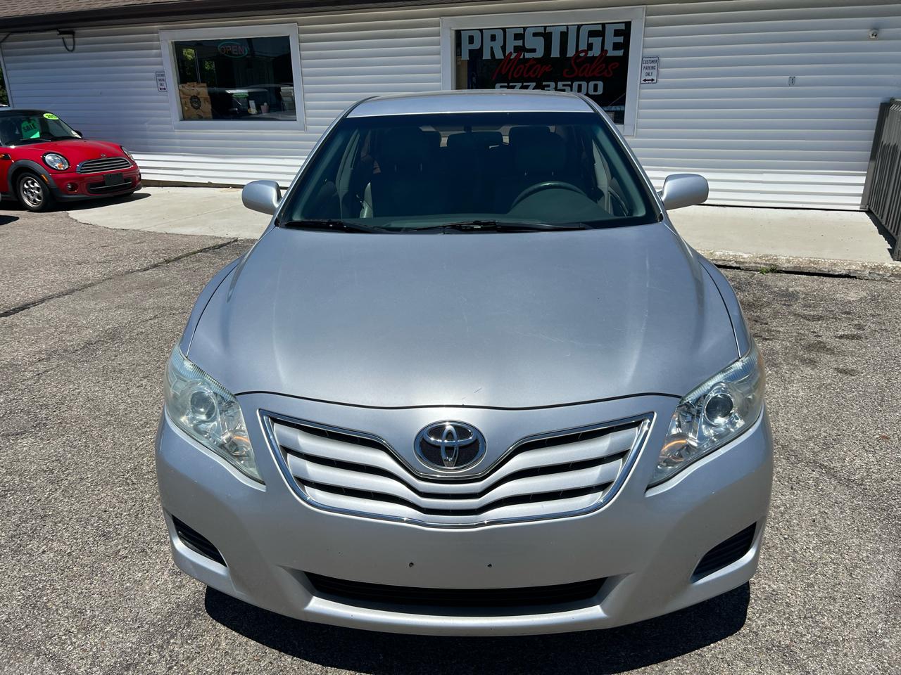 Toyota Camry SE 6-Spd MT 2010