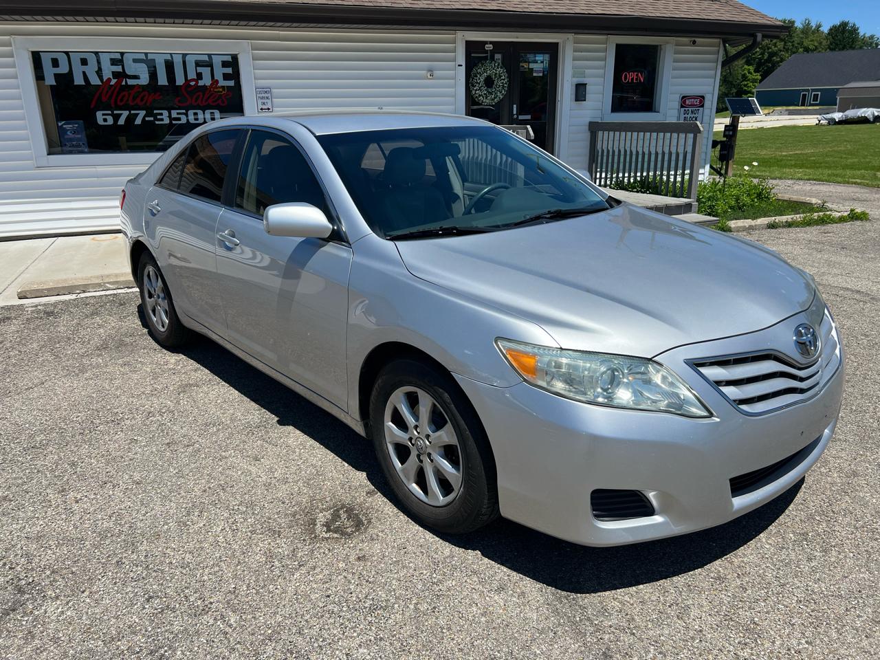 Toyota Camry SE 6-Spd MT 2010