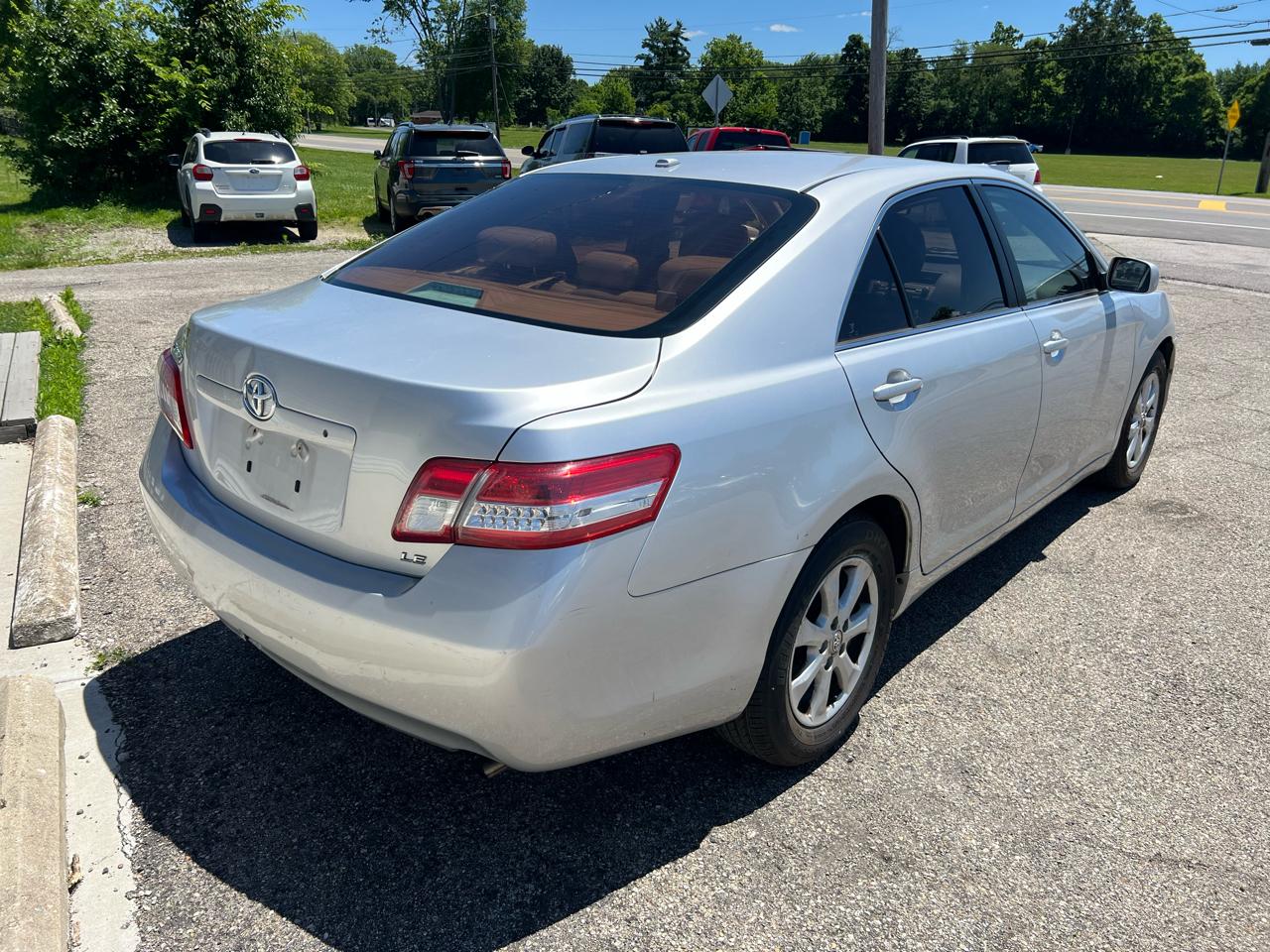Toyota Camry SE 6-Spd MT 2010