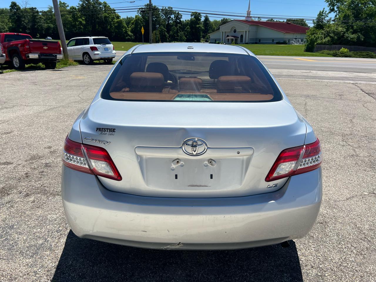 Toyota Camry SE 6-Spd MT 2010