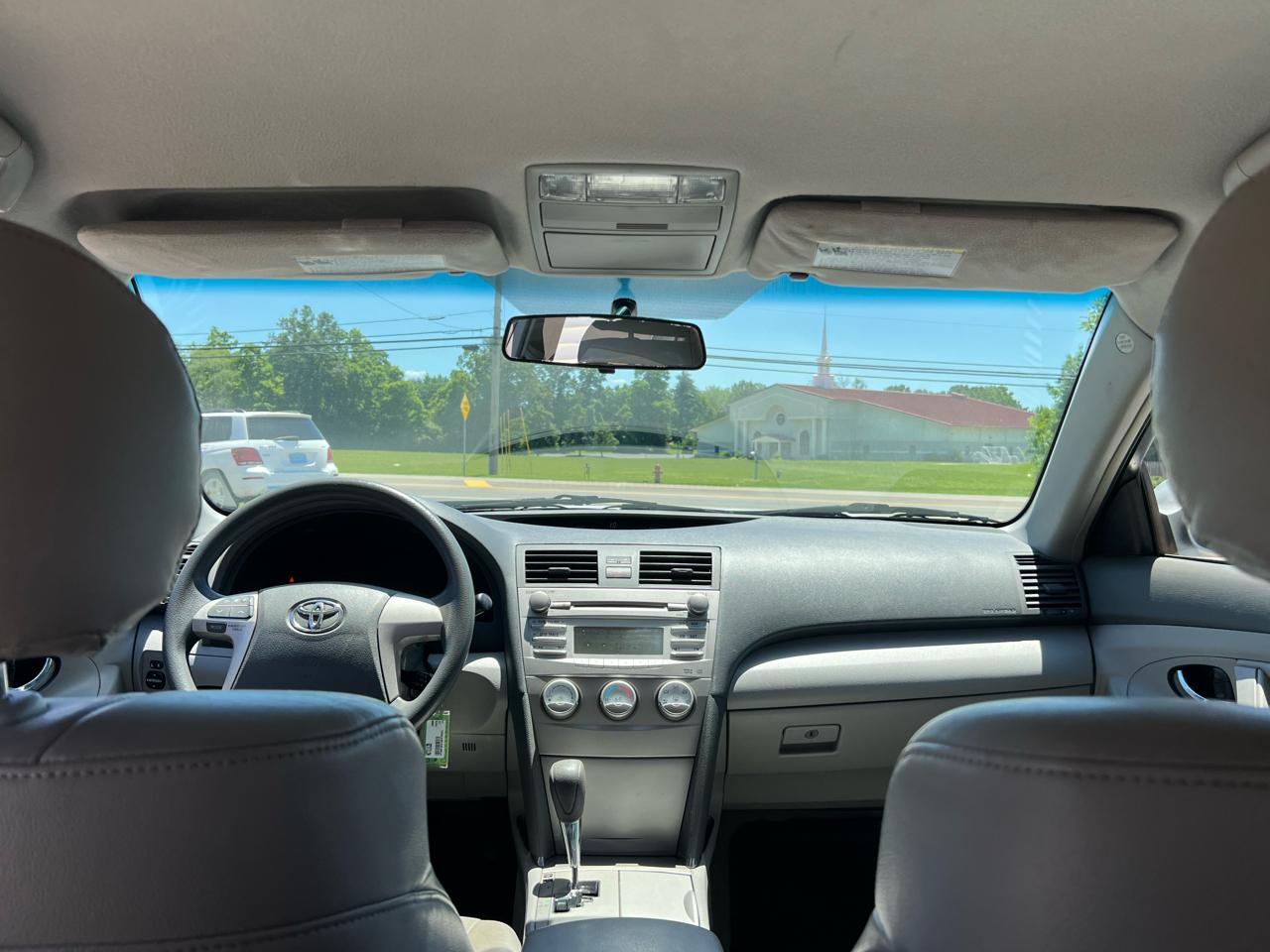 Toyota Camry SE 6-Spd MT 2010