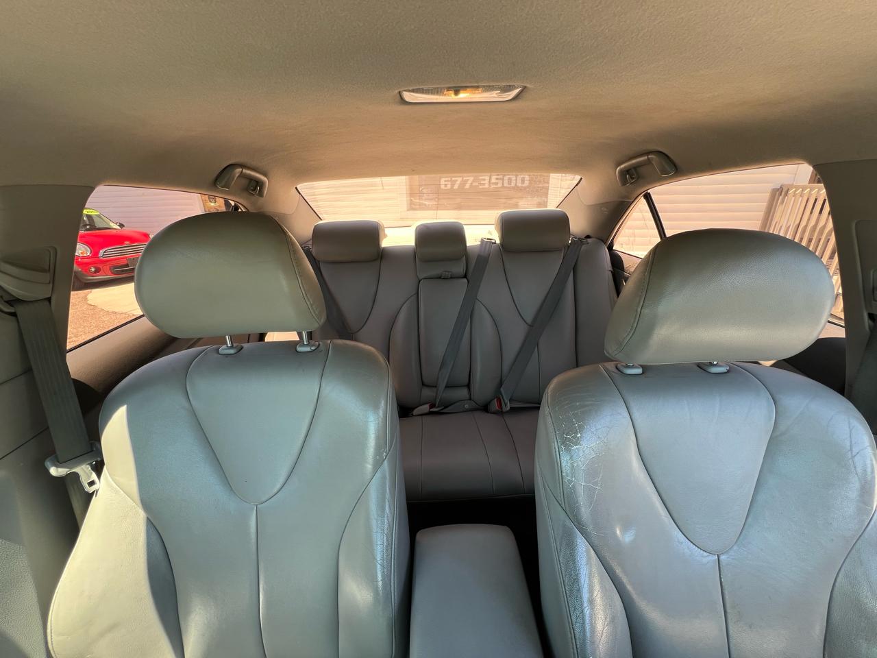 Toyota Camry SE 6-Spd MT 2010