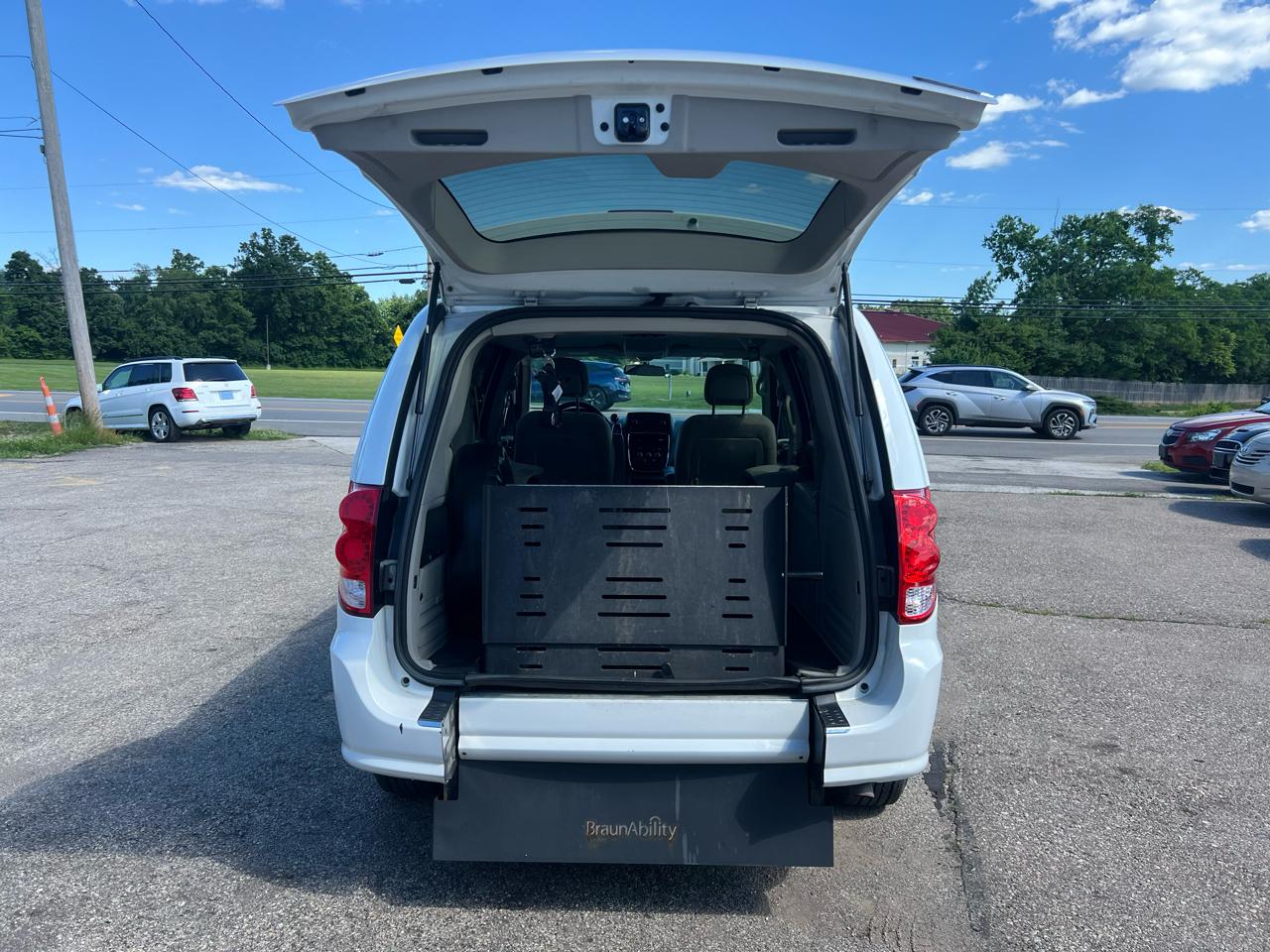Dodge Grand Caravan SE 2016