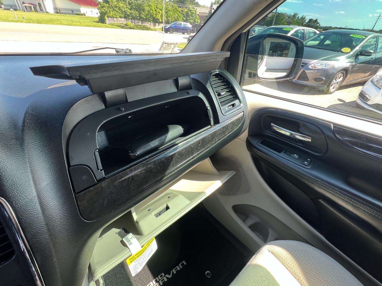 Dodge Grand Caravan SE 2016
