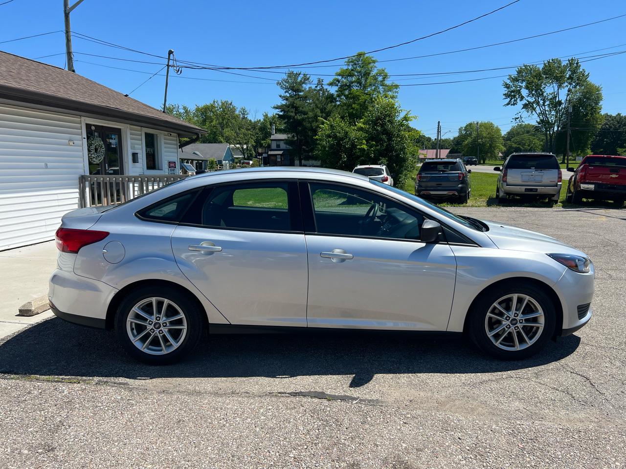 Ford Focus SE Sedan 2017