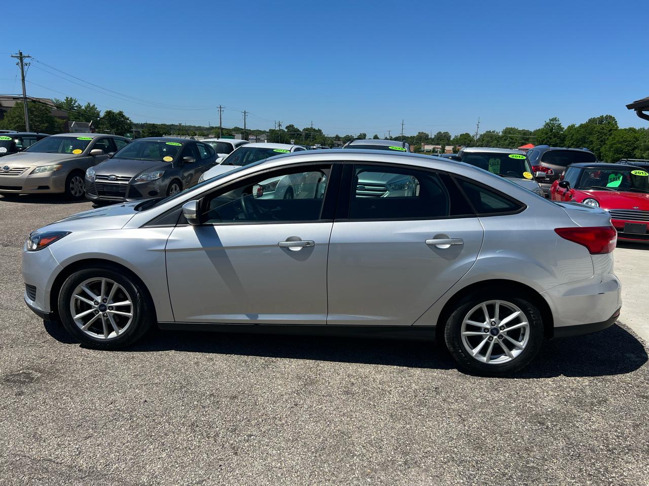 Ford Focus SE Sedan 2017