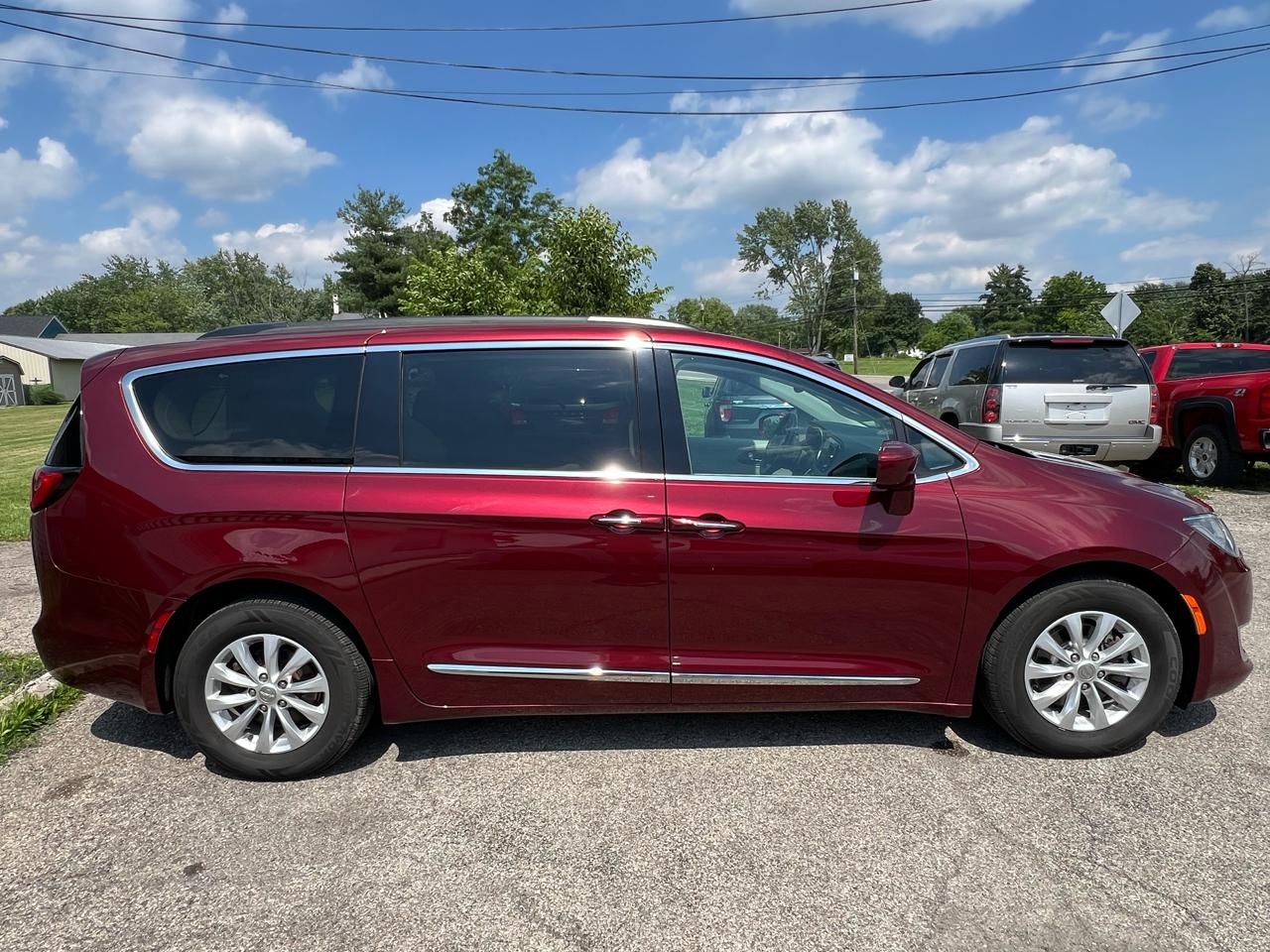 Chrysler Pacifica Touring-L 2017