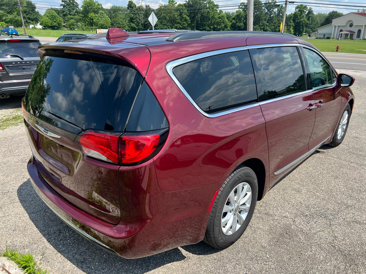 Chrysler Pacifica Touring-L 2017