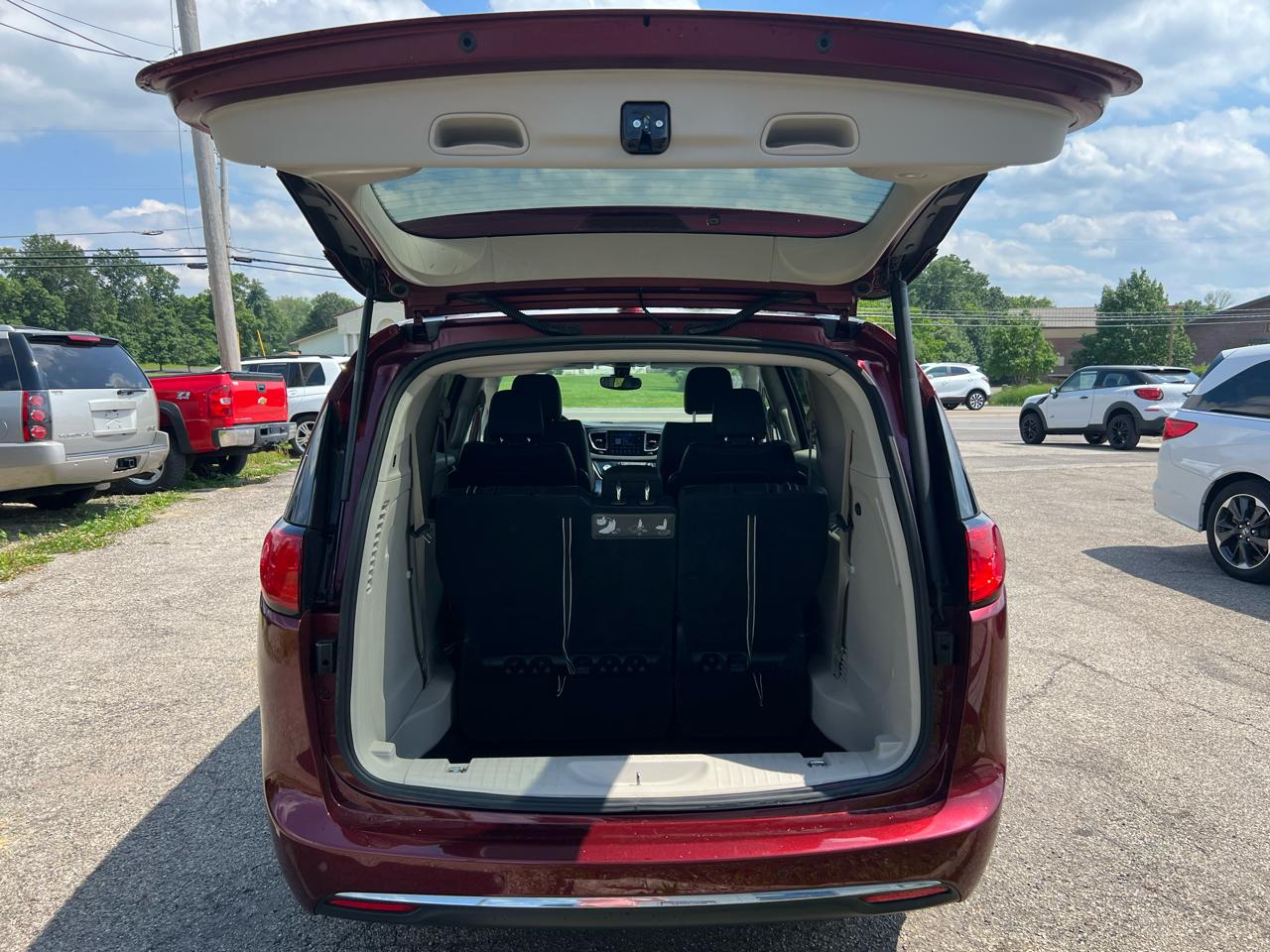 Chrysler Pacifica Touring-L 2017