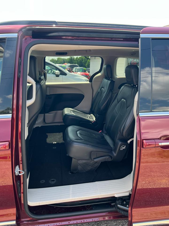 Chrysler Pacifica Touring-L 2017