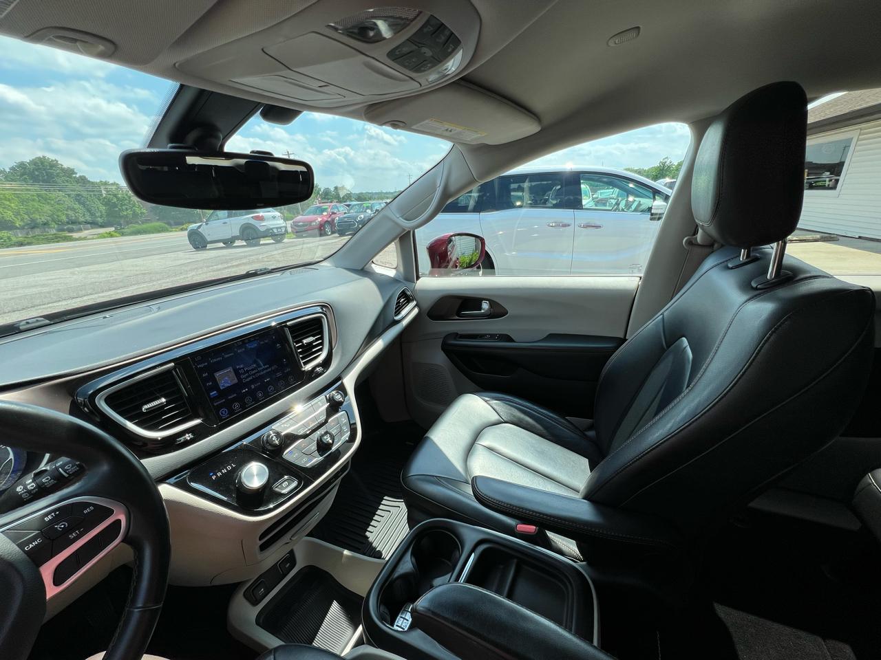 Chrysler Pacifica Touring-L 2017