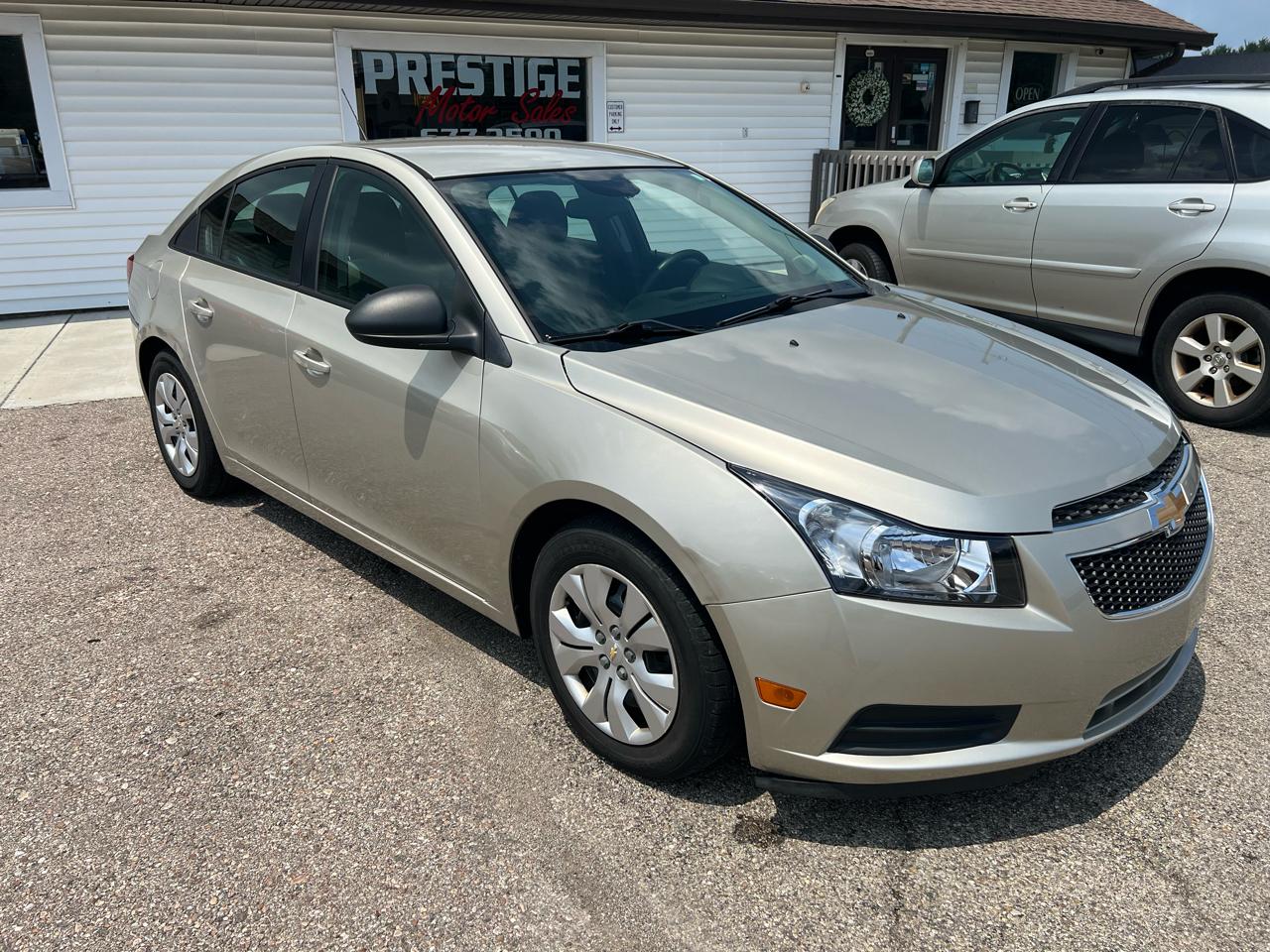 Chevrolet Cruze LS Auto 2013