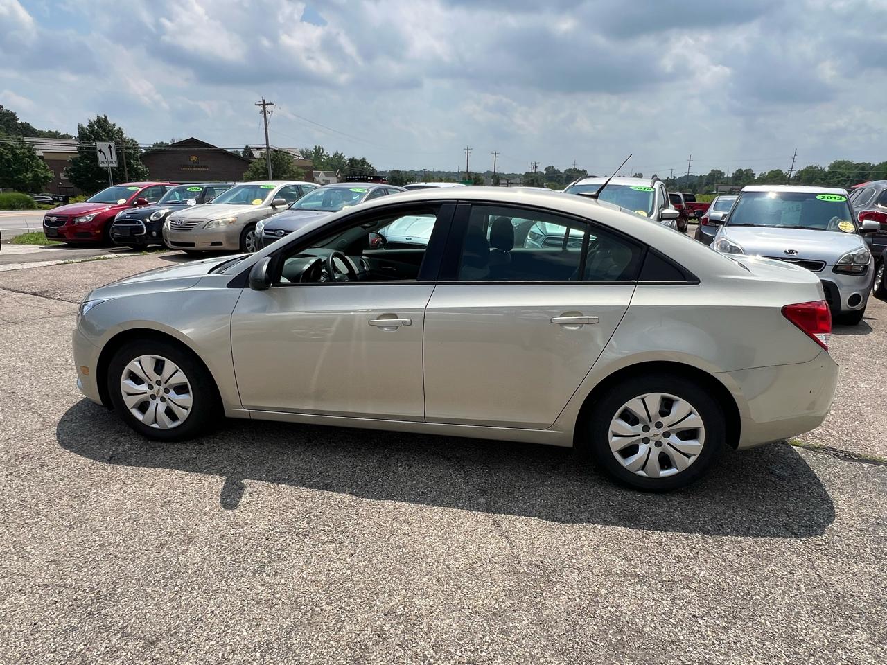 Chevrolet Cruze LS Auto 2013