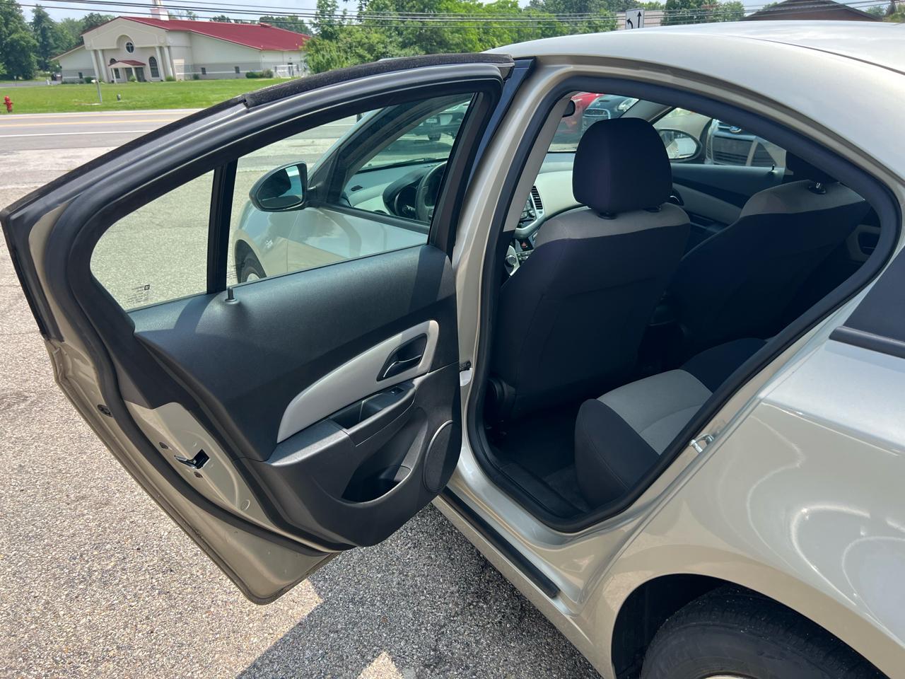 Chevrolet Cruze LS Auto 2013