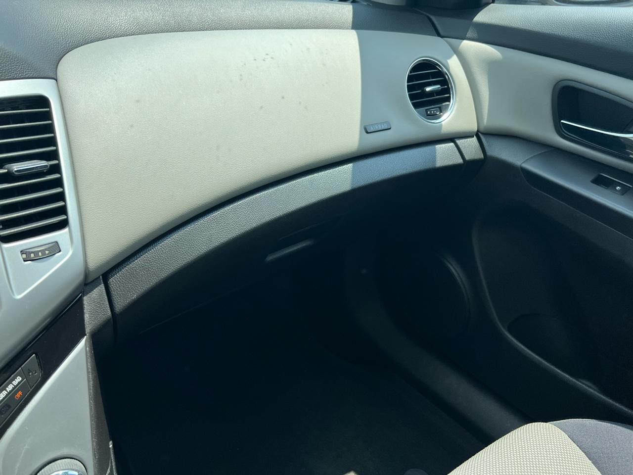 Chevrolet Cruze LS Auto 2013