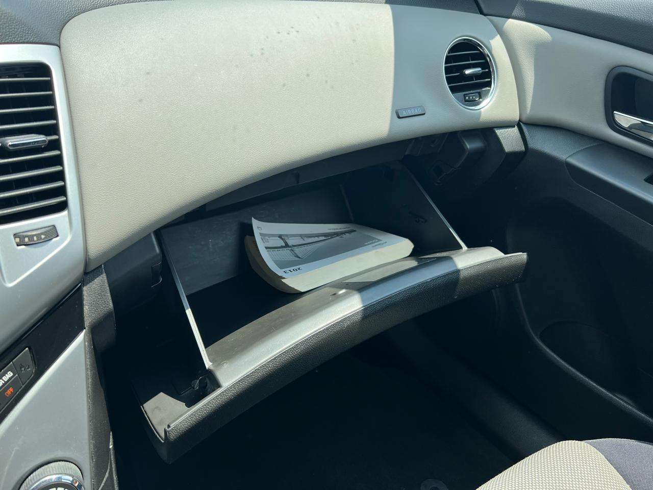 Chevrolet Cruze LS Auto 2013