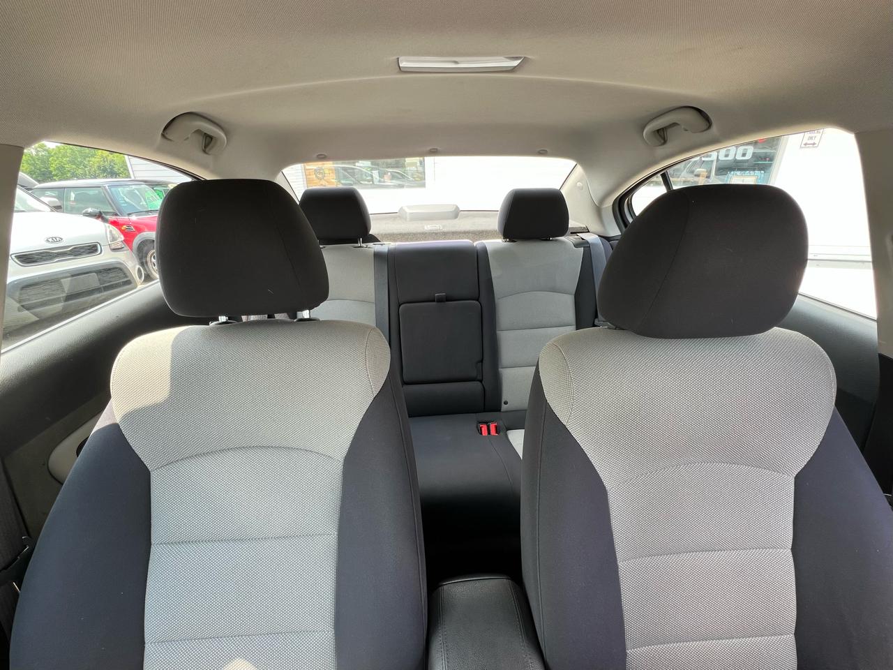 Chevrolet Cruze LS Auto 2013