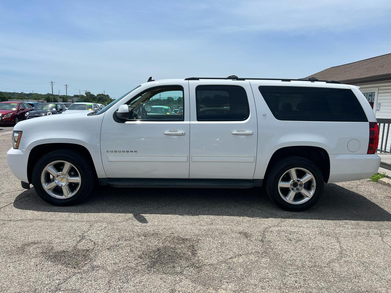 Chevrolet Suburban LT 1500 4WD 2012