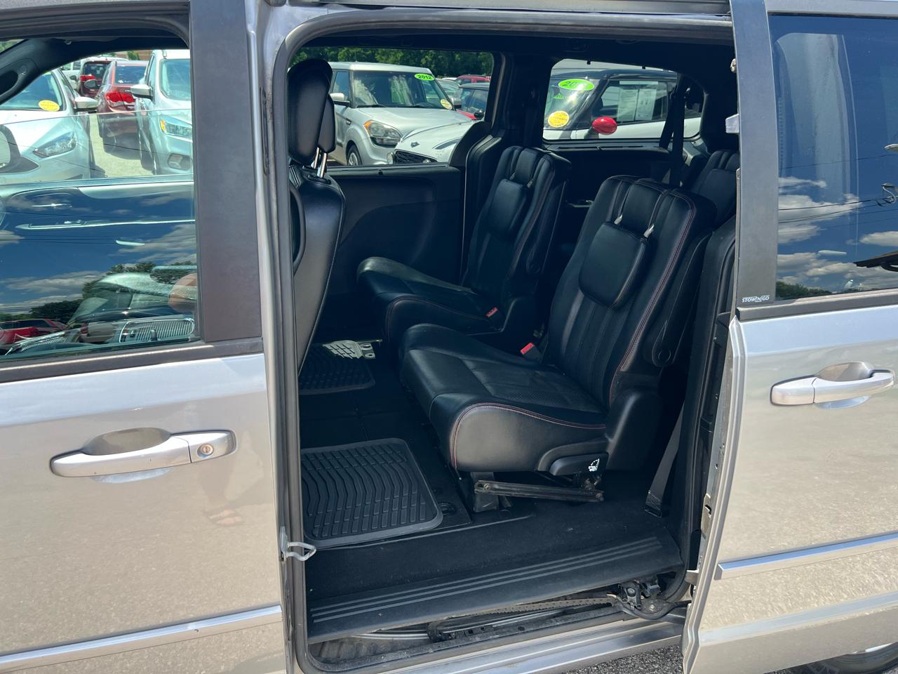Dodge Grand Caravan R/T 2013