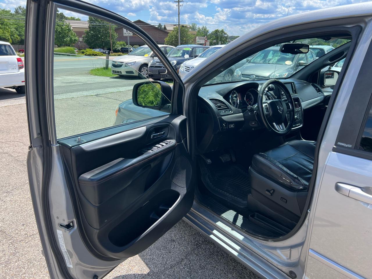 Dodge Grand Caravan R/T 2013