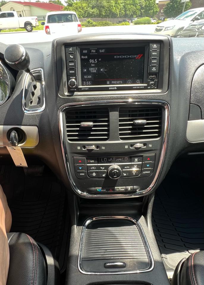 Dodge Grand Caravan R/T 2013