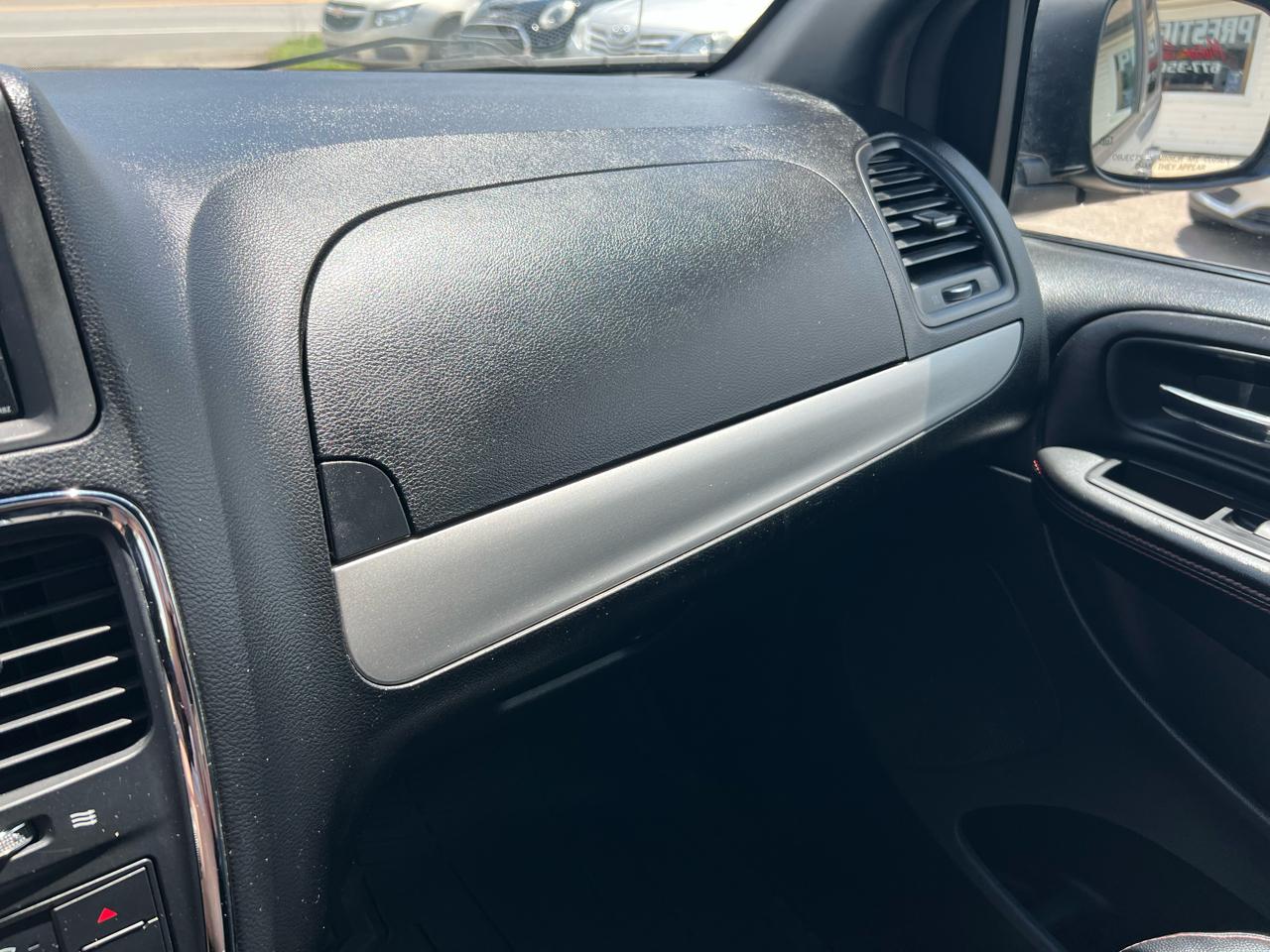Dodge Grand Caravan R/T 2013