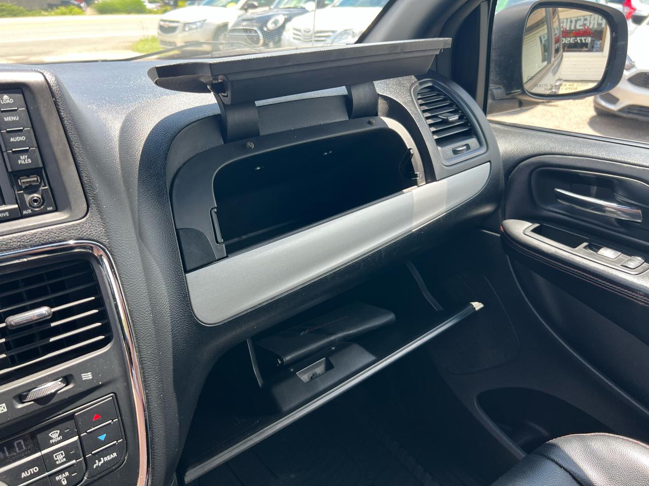 Dodge Grand Caravan R/T 2013