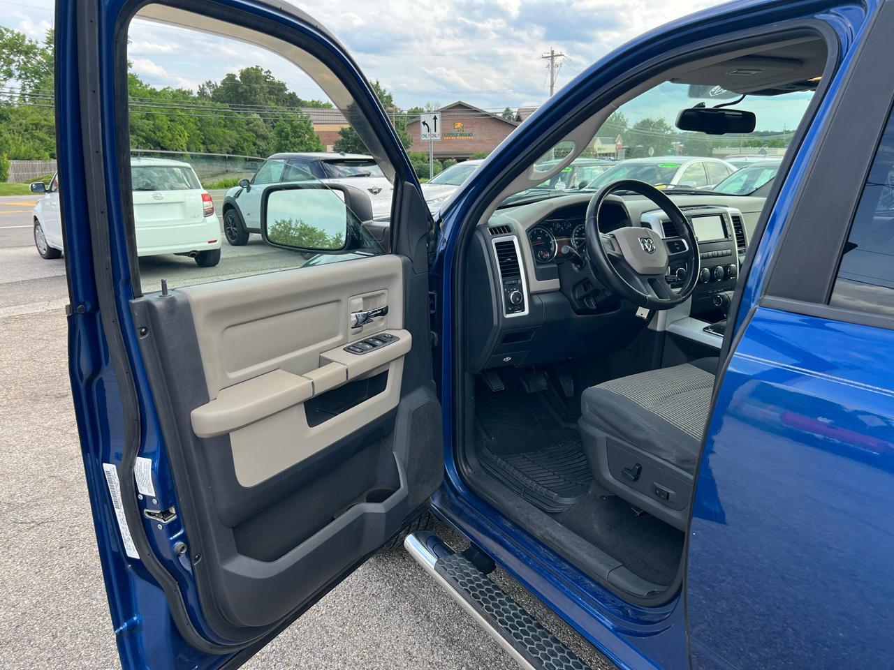 Dodge Ram 1500 SLT Quad Cab 4WD 2009