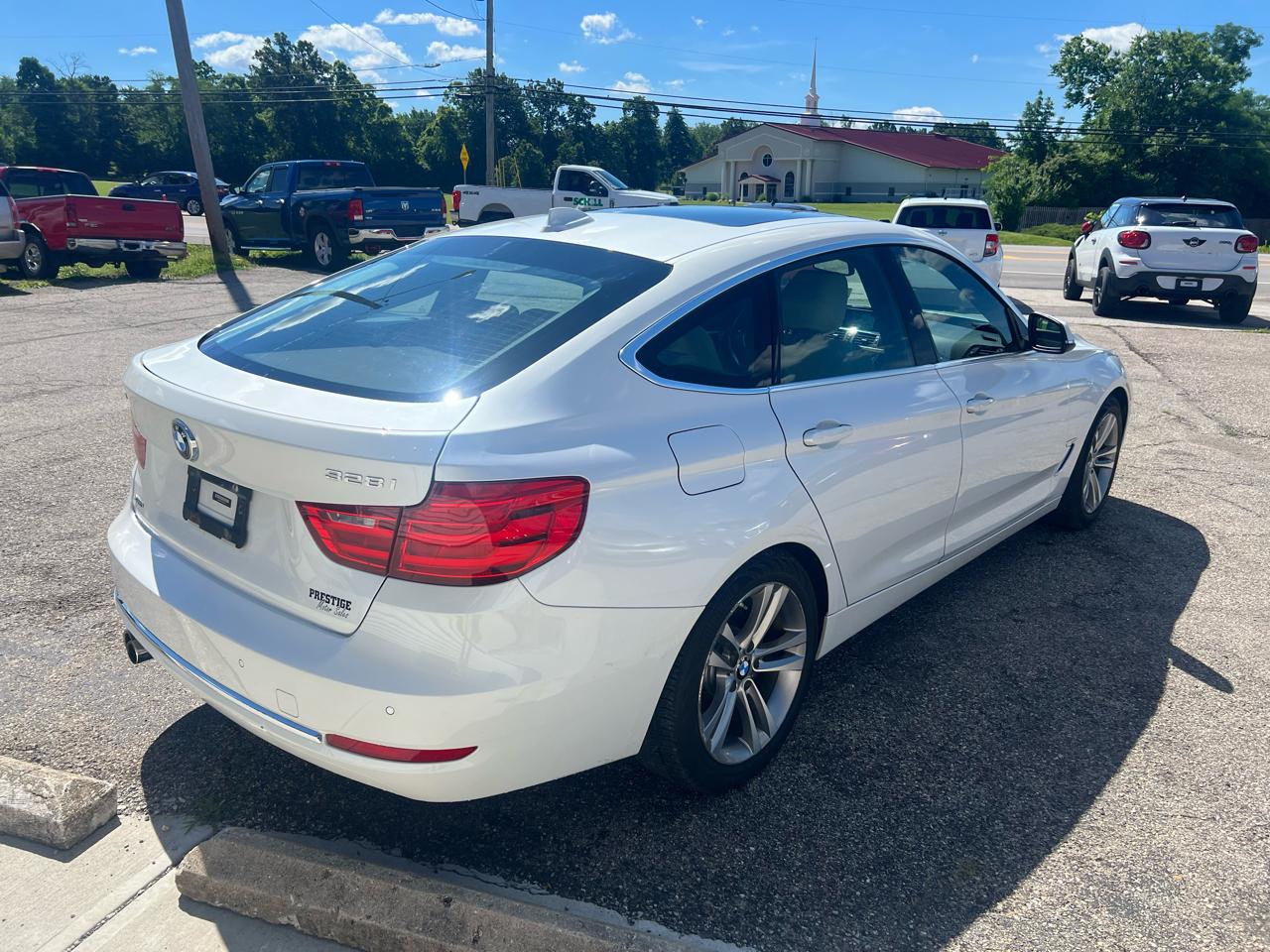 BMW 3-Series Gran Turismo 328i xDrive SULEV 2016