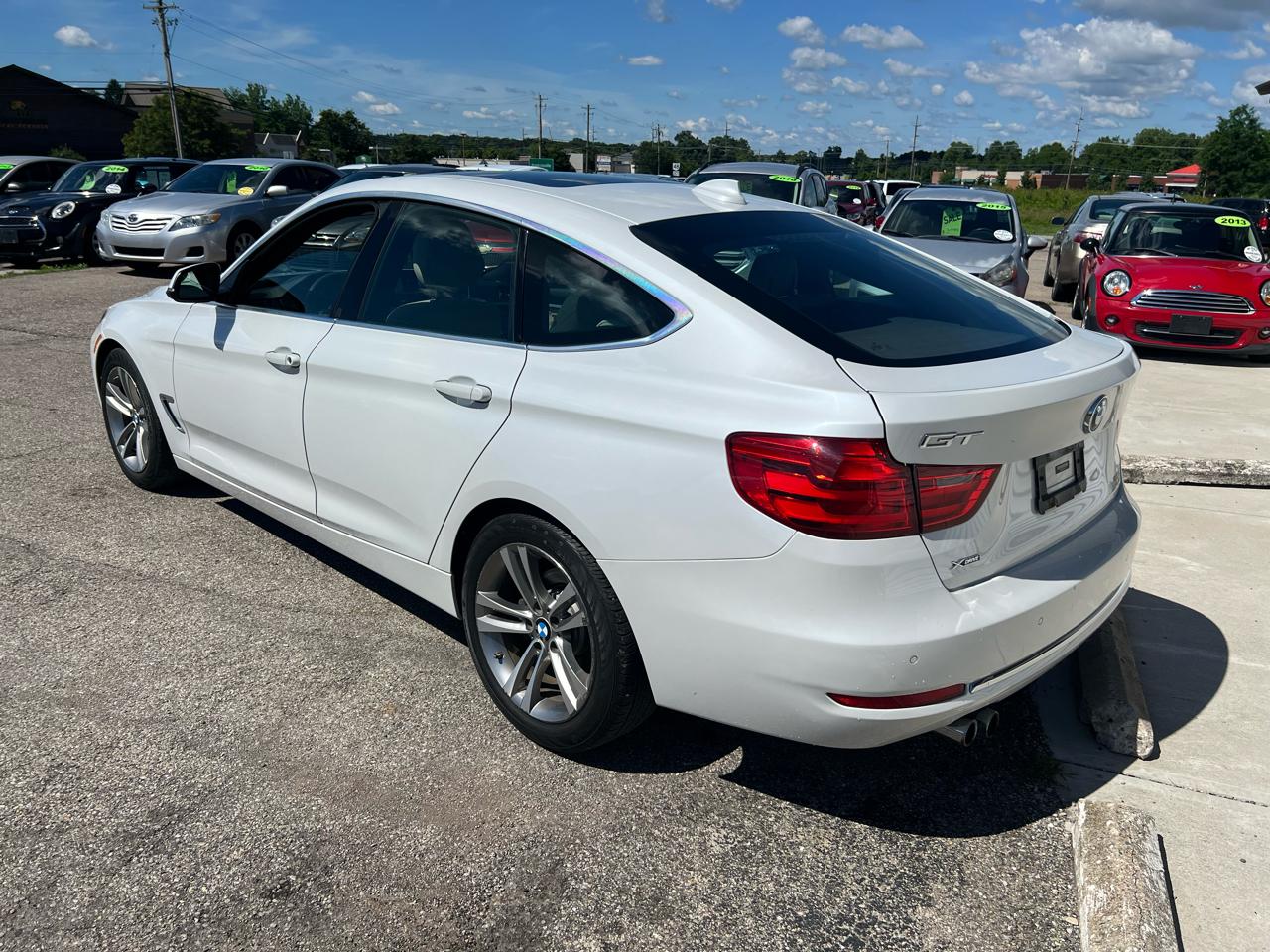 BMW 3-Series Gran Turismo 328i xDrive SULEV 2016