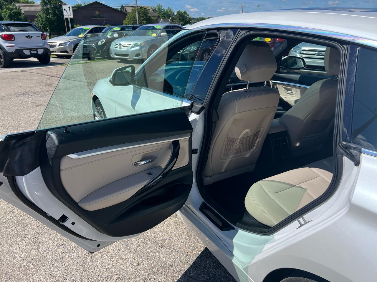 BMW 3-Series Gran Turismo 328i xDrive SULEV 2016