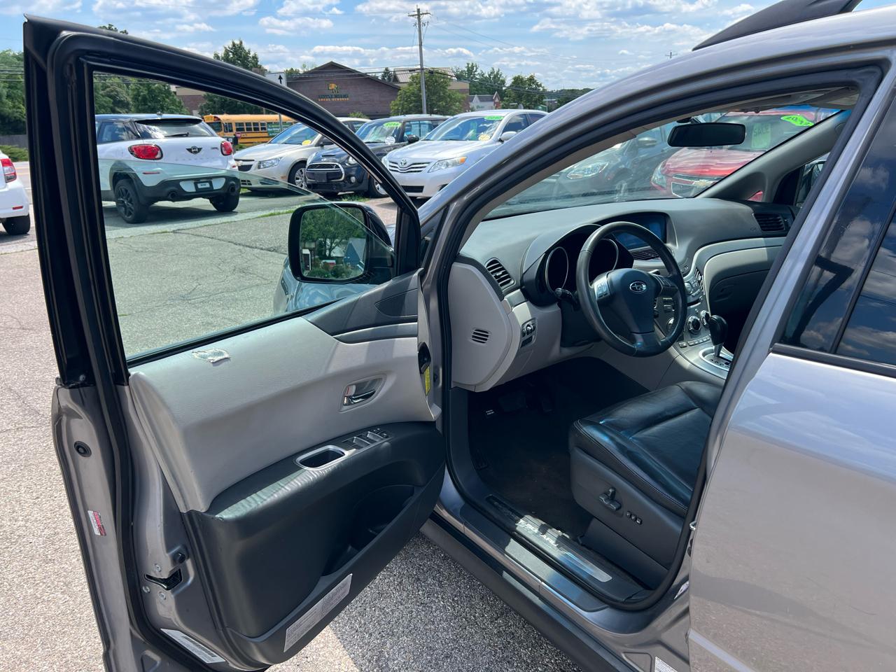 Subaru Tribeca Limited 5-Passenger 2009